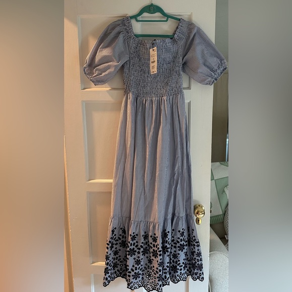 Zara Striped embroidered eyelet dress - Picture 2 of 2